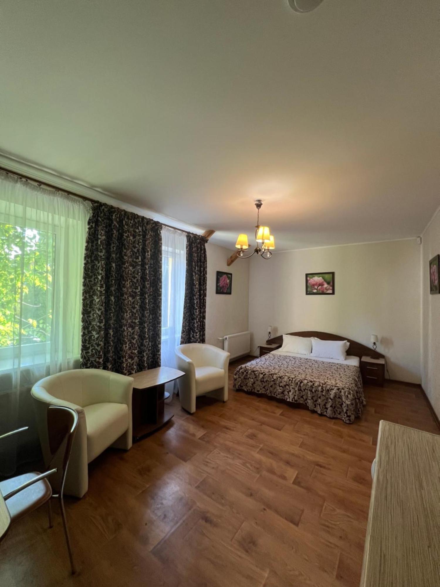 Apart Hotel Asotel Charkov Buitenkant foto