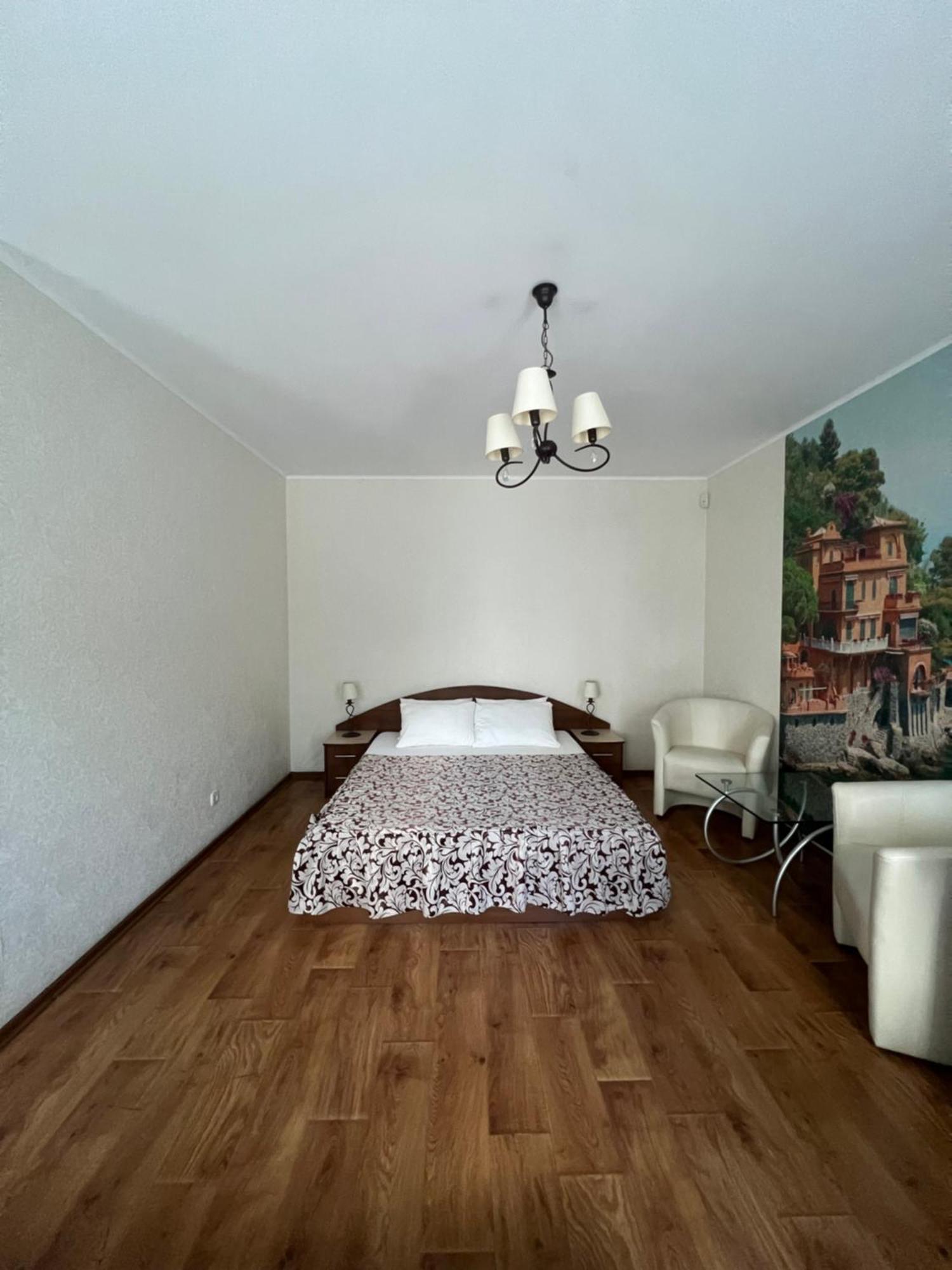 Apart Hotel Asotel Charkov Buitenkant foto