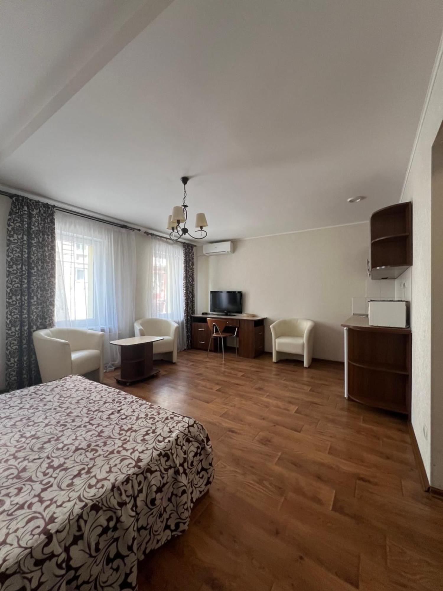 Apart Hotel Asotel Charkov Buitenkant foto