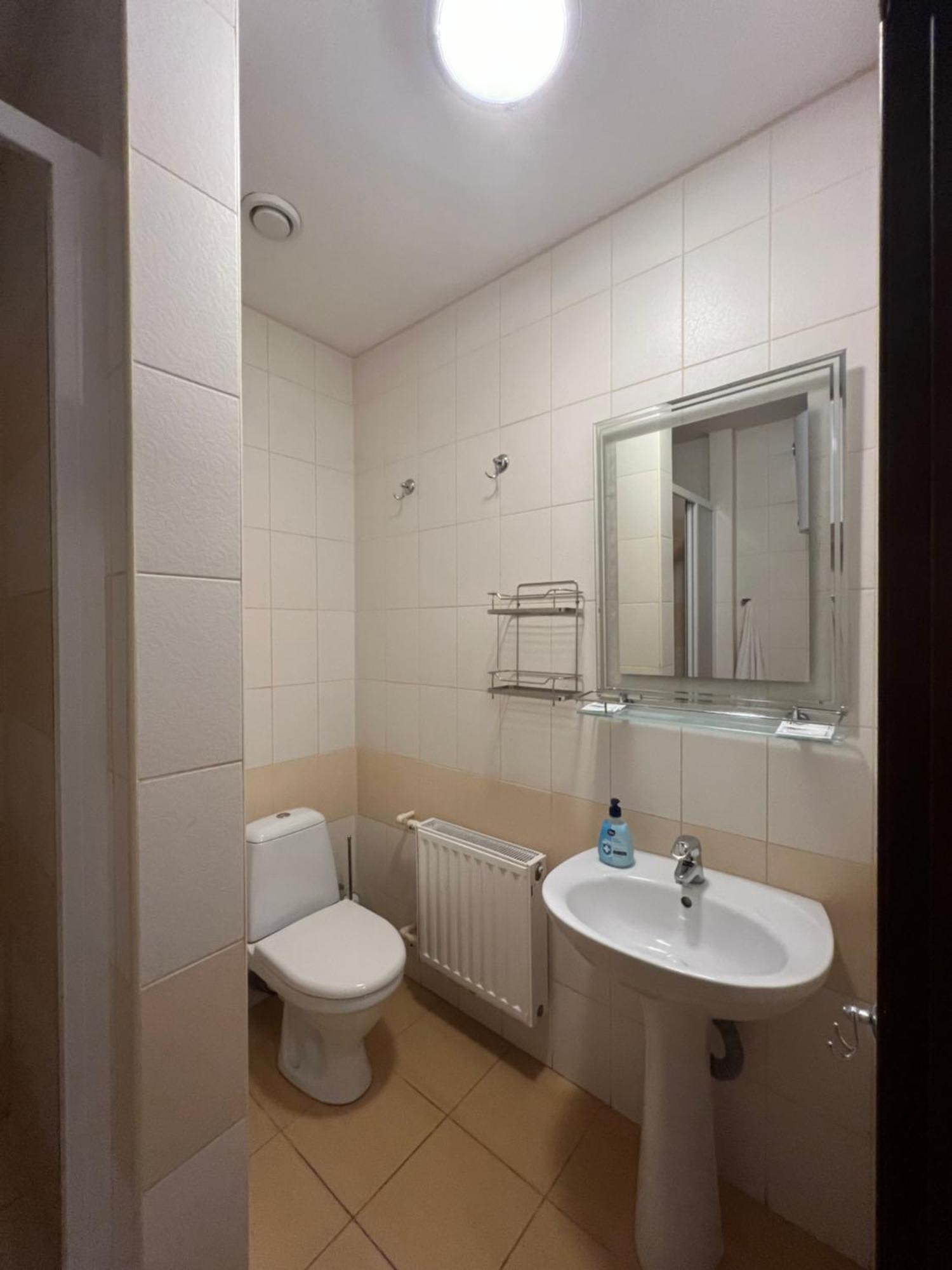 Apart Hotel Asotel Charkov Buitenkant foto