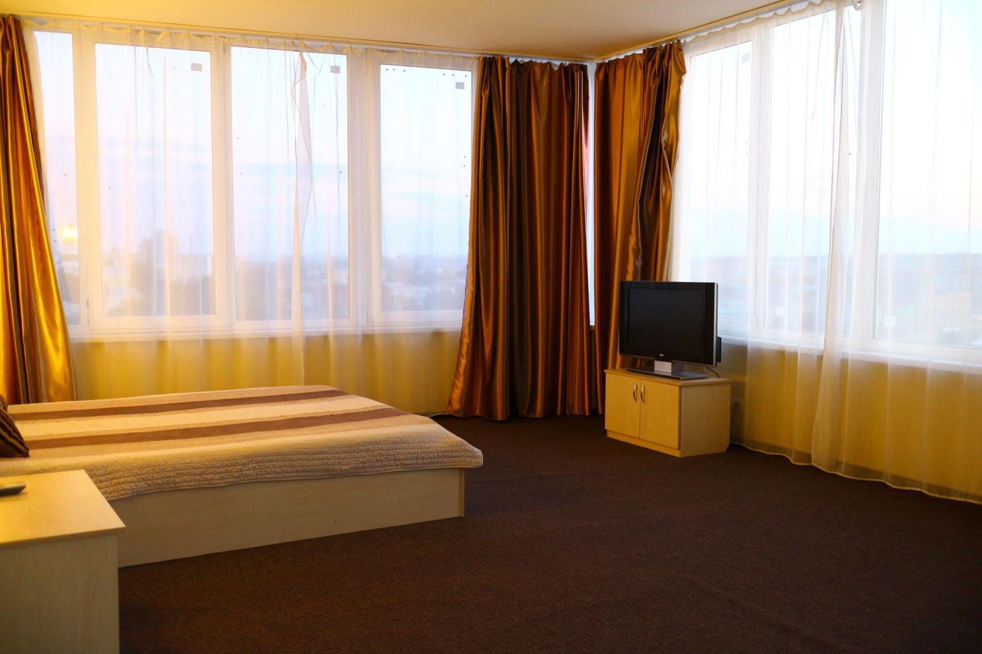 Apart Hotel Asotel Charkov Buitenkant foto