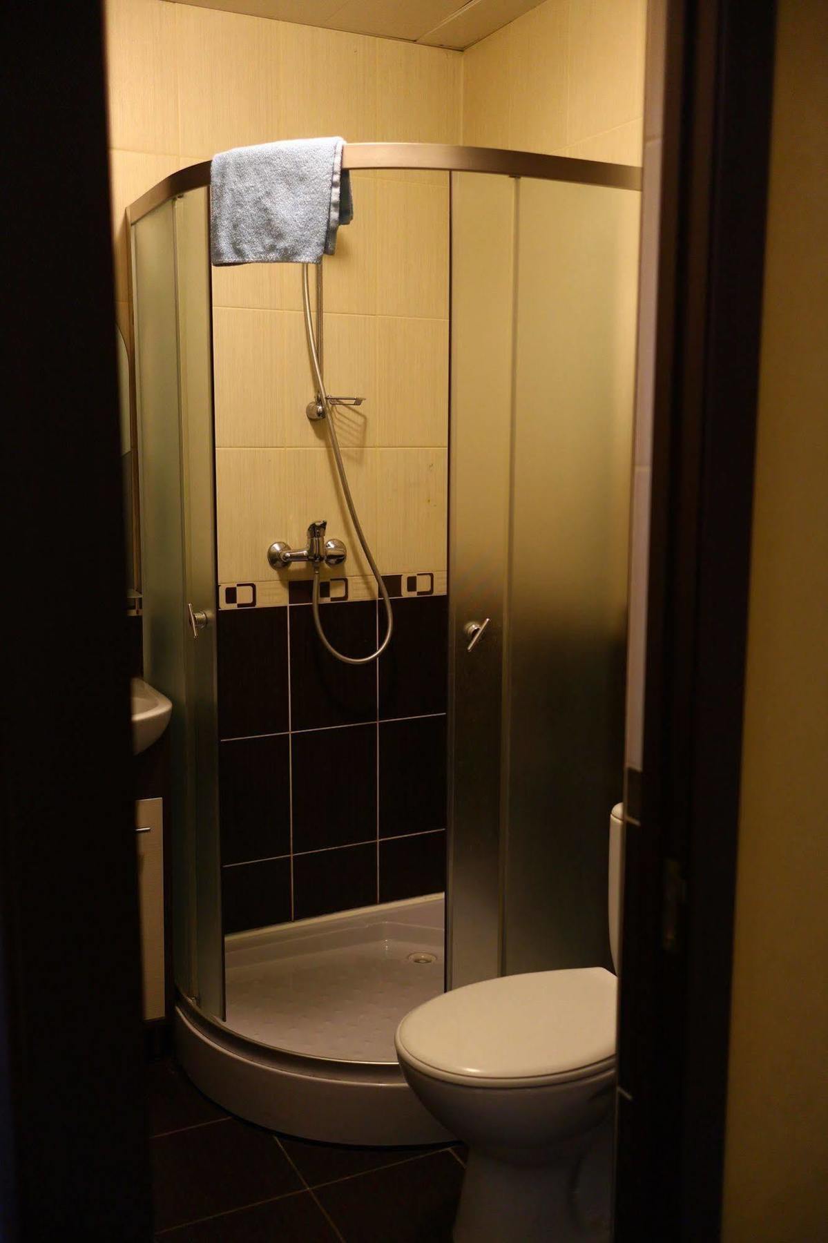 Apart Hotel Asotel Charkov Buitenkant foto